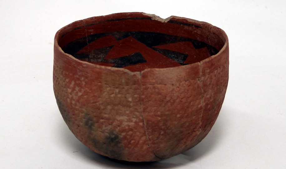 03 - Pueblo Pottery, Prehistoric Pottery: c. 1400 A.D. Salado (AZ) Bowl, Black Painted Interior, Texturized Exterior (4.75" ht x 6.75" d)
c. 1400 A.D., Hand coiled clay pottery