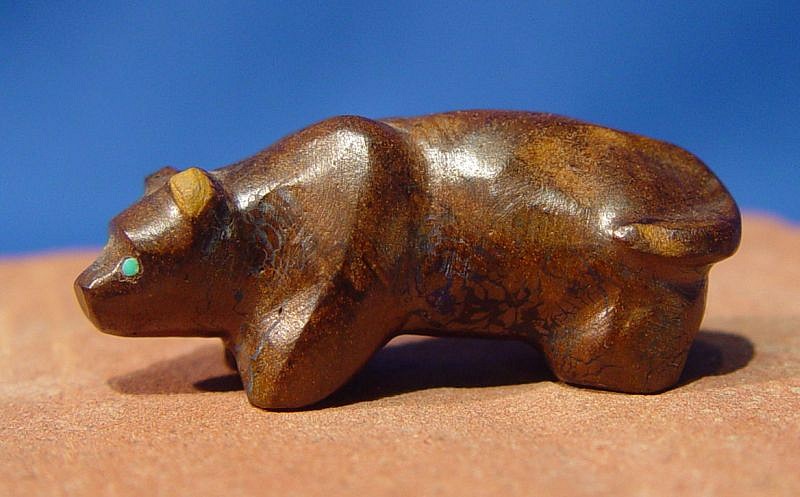 06 - Zuni Fetishes, Zuni Fetish: Mountain Lion, Boulder Opal (3/4" ht x 1 3/8" l)
c. 1970-1980