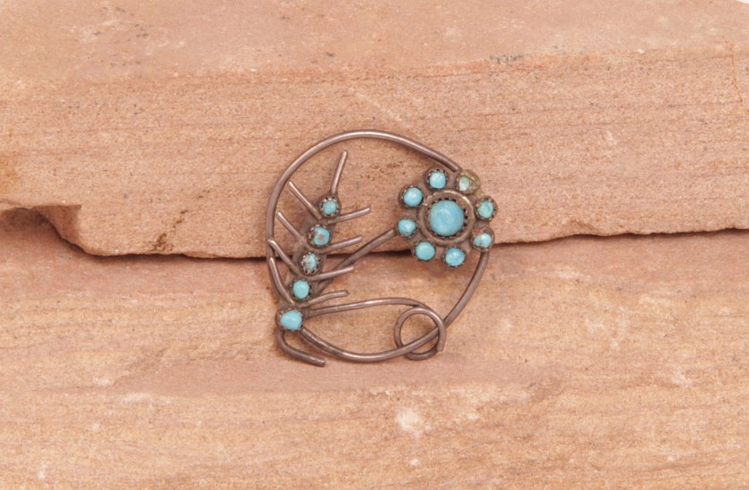 07 - Jewelry-Old, Pin: Round Form, Flower Motif, Missing Pin Stick (1.25" d)
c. 1970, Sterling Silver and Turquoise