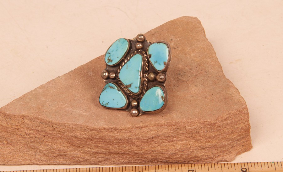 07 - Jewelry-Old, Navajo 5 Turquoise Ring Size 9 1/4 c.1940s