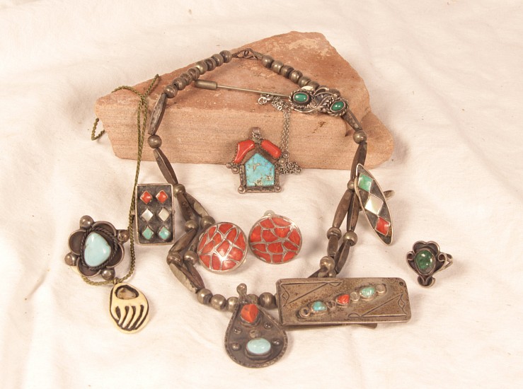 07 - Jewelry-Old, Jewelry Lot: Four rings (6 diamond motif size 4 1/4, single turq 7 1/2, green/malachite stone 5 1/4, 3 diamond motif 7), money clip (2"), necklace  ( 14"), turq/coral pendant necklace (1" pendant 17" modern chain), malachite hair pin (3"), Zuni Coral Clip